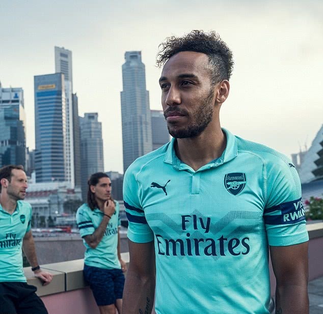 Arsenal afastado camisole é muito na moda